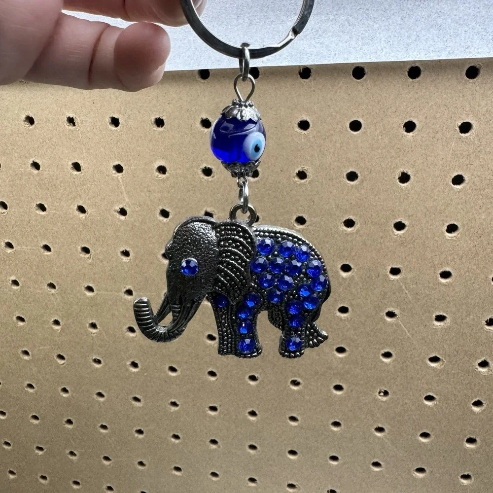 The Unbranded Brand elephant keychain
